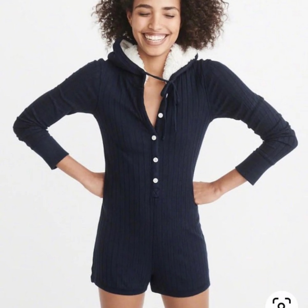 A&F Sleepwear sherpa hooded romper